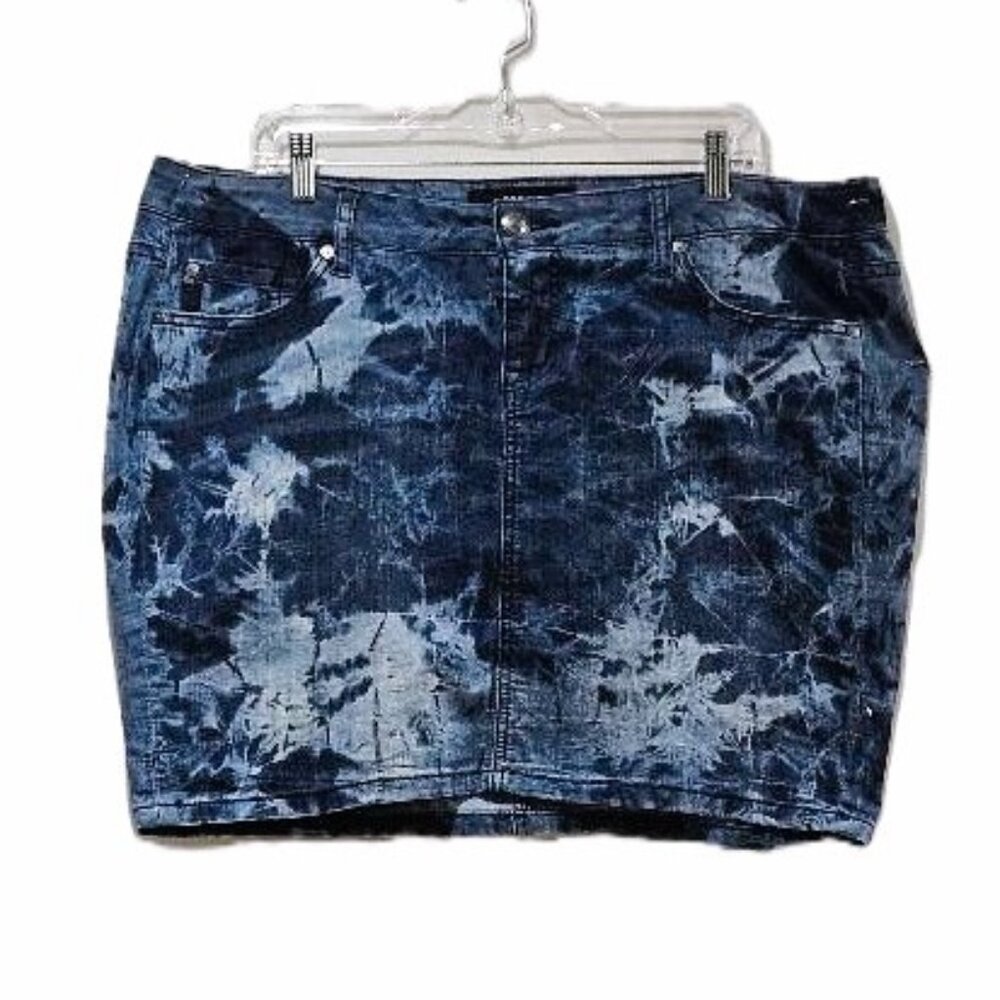 TORRID 60s Y2K RETRO TIE DYE BLUE DENIM ZIPPER MINI SKIRT   16